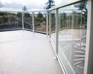 Glass railings keep the views open, and give a bit of wind protection on cool evenings