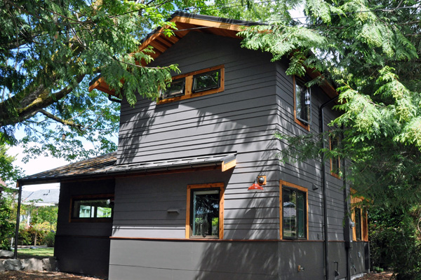south view of backyard cottage in Seattle